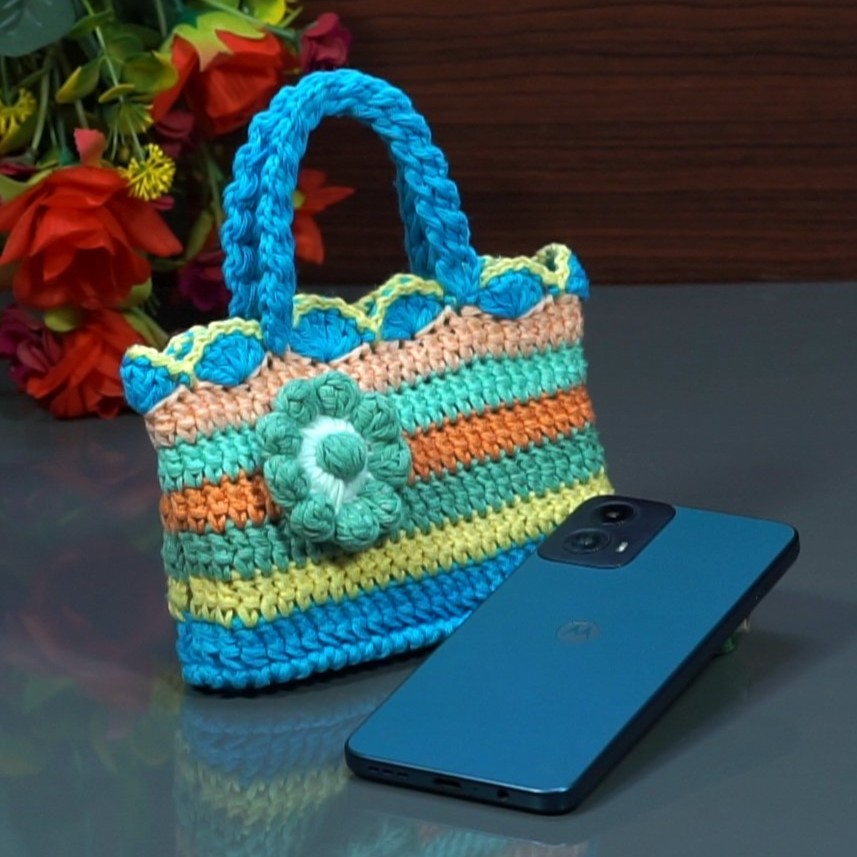 Multicolour Woolen Handbag- Cute & Compact - Image 4