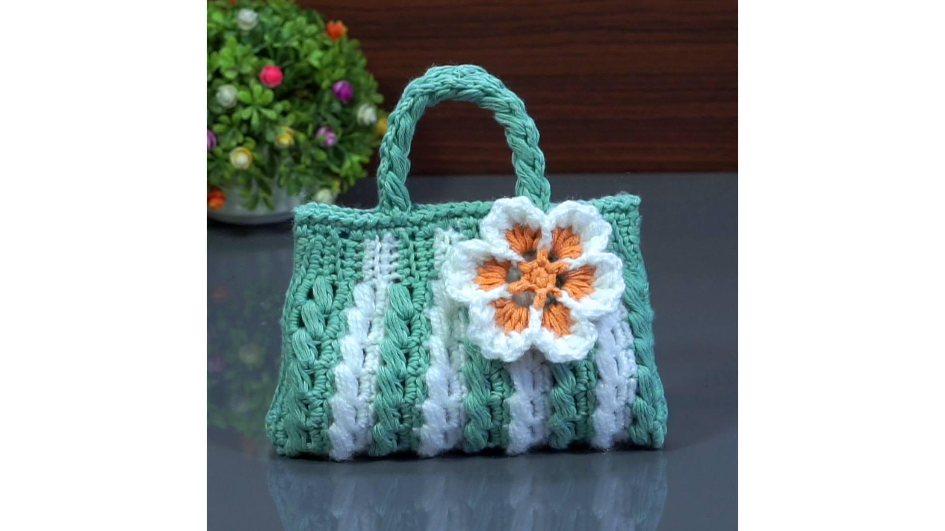 Beautiful Woolen Mobile Carry Bag